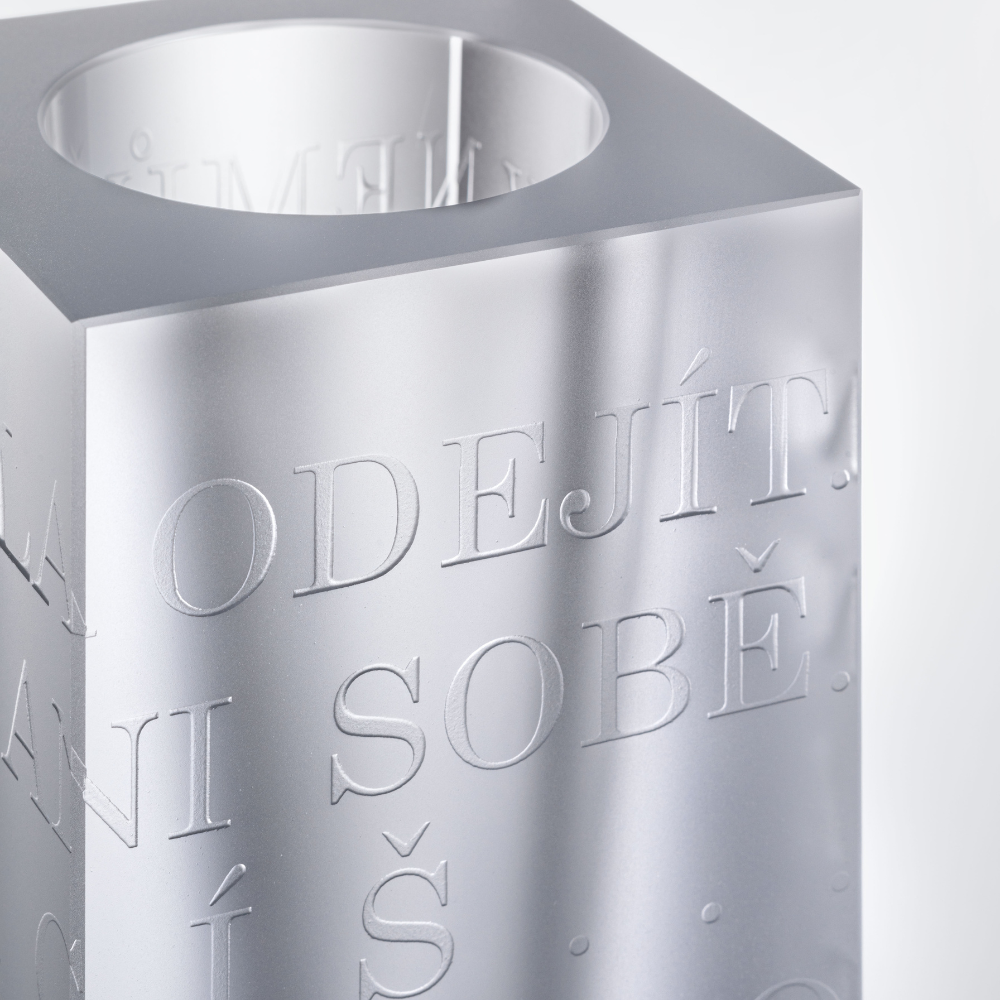 Váza LEGACY Unreality 30 cm clear