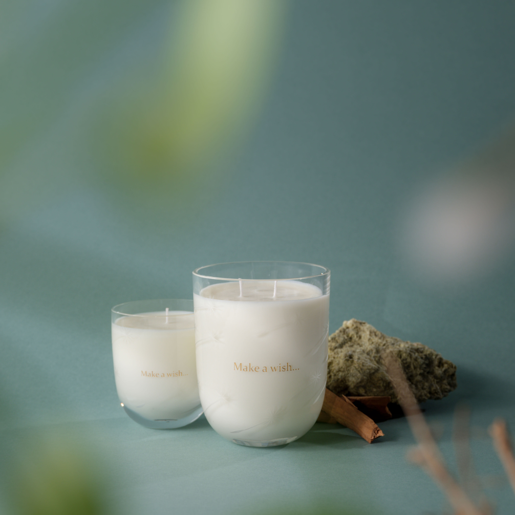 Svíčka MAKE A WISH Medium Amor Fati 550 ml clear